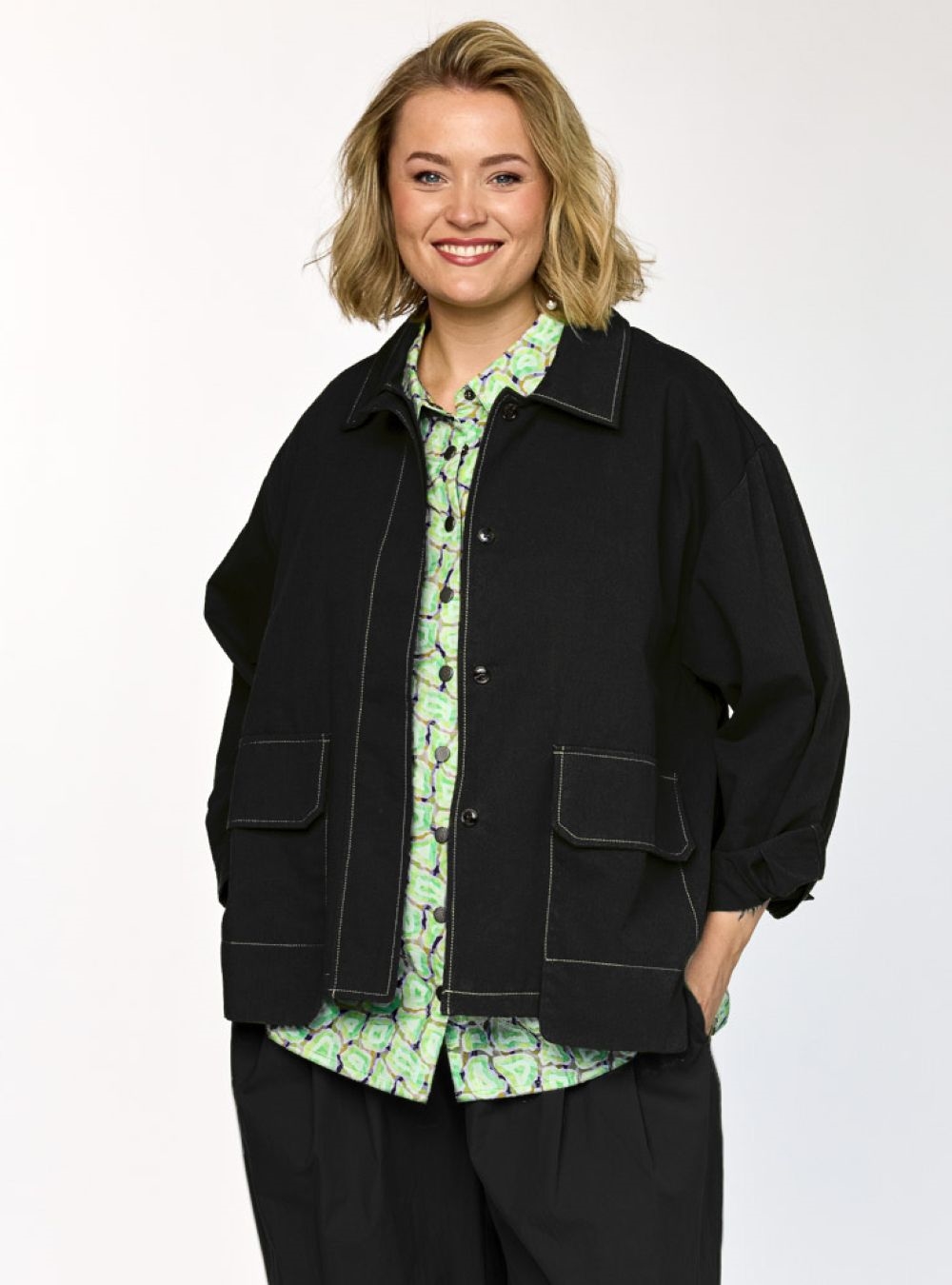 Gozzip - Pernille Jakke, Sort