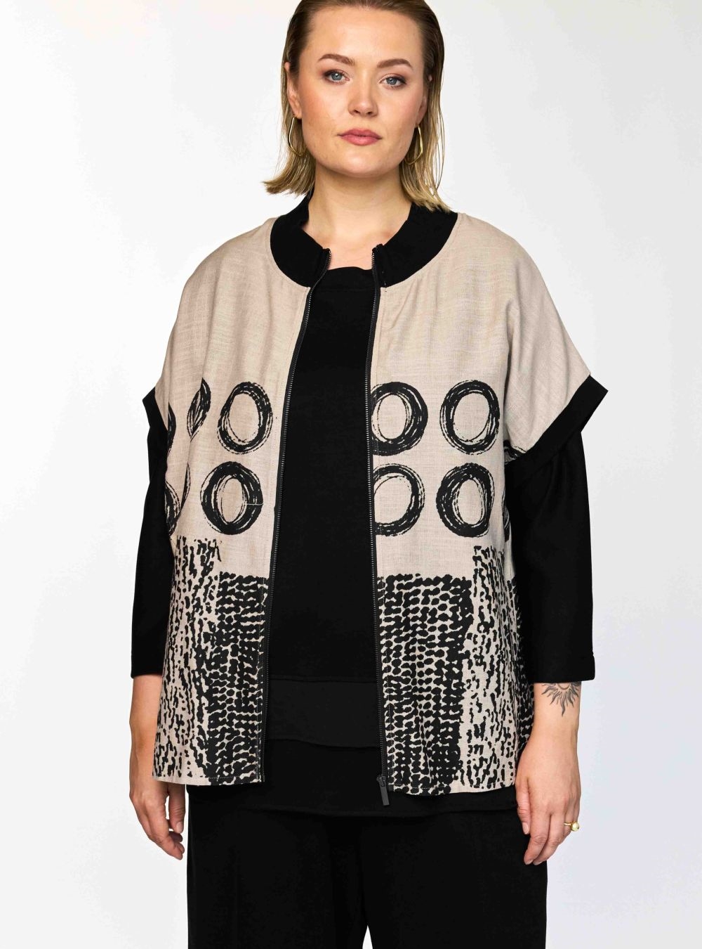 Gozzip Black- Nynne bluse/vest, Beige, Sort