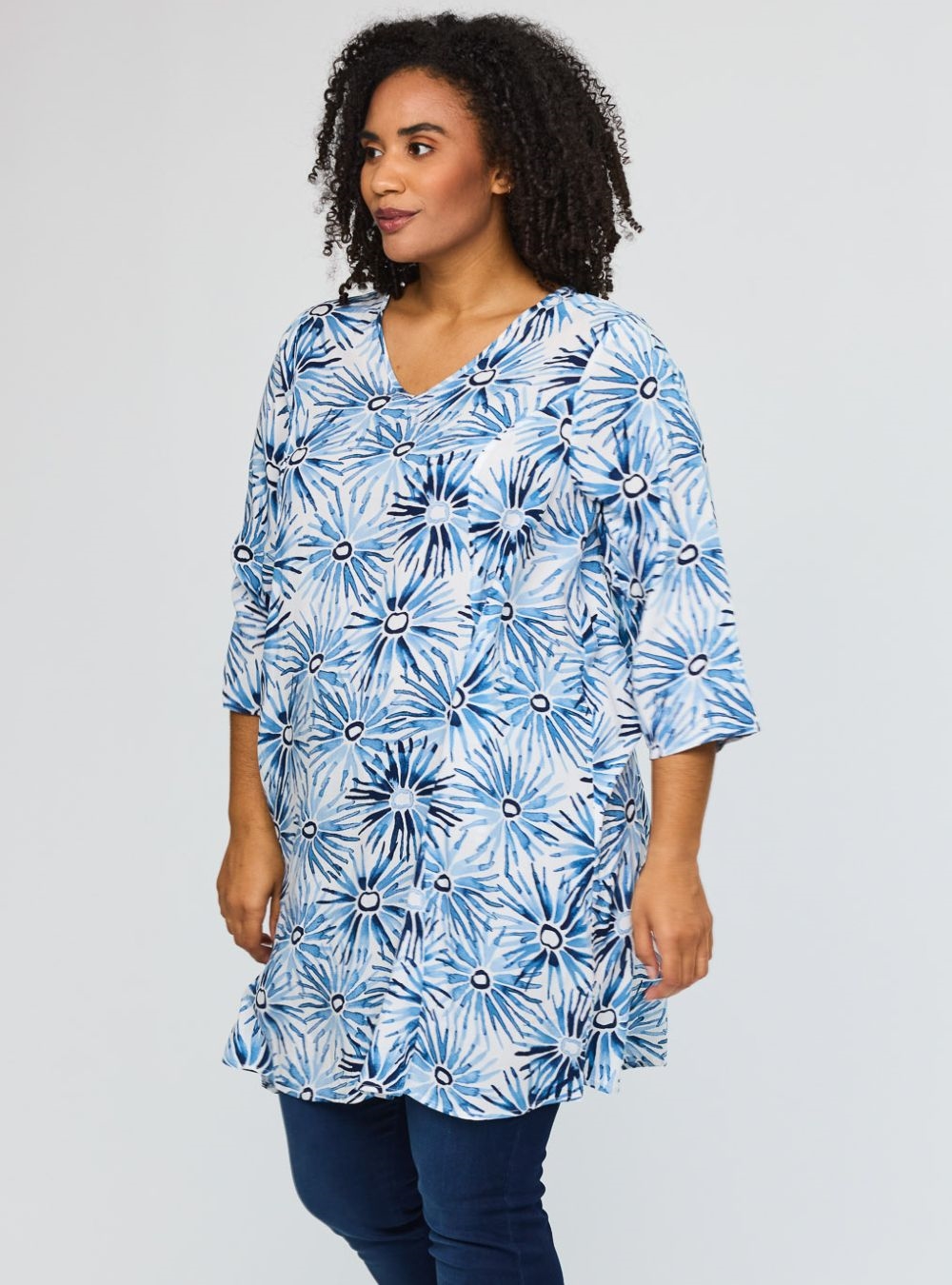 Studio - Birgitte Kjole, Hvid m/Blå stjerne