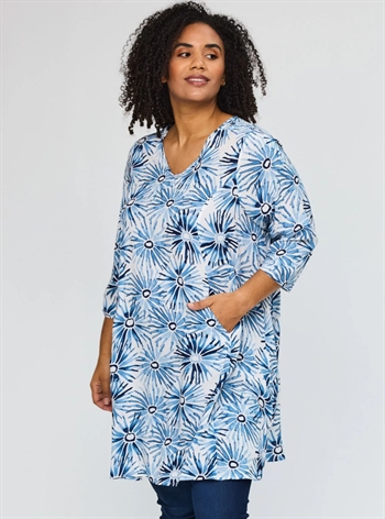 Studio - Birgitte Kjole, Blå blomster
