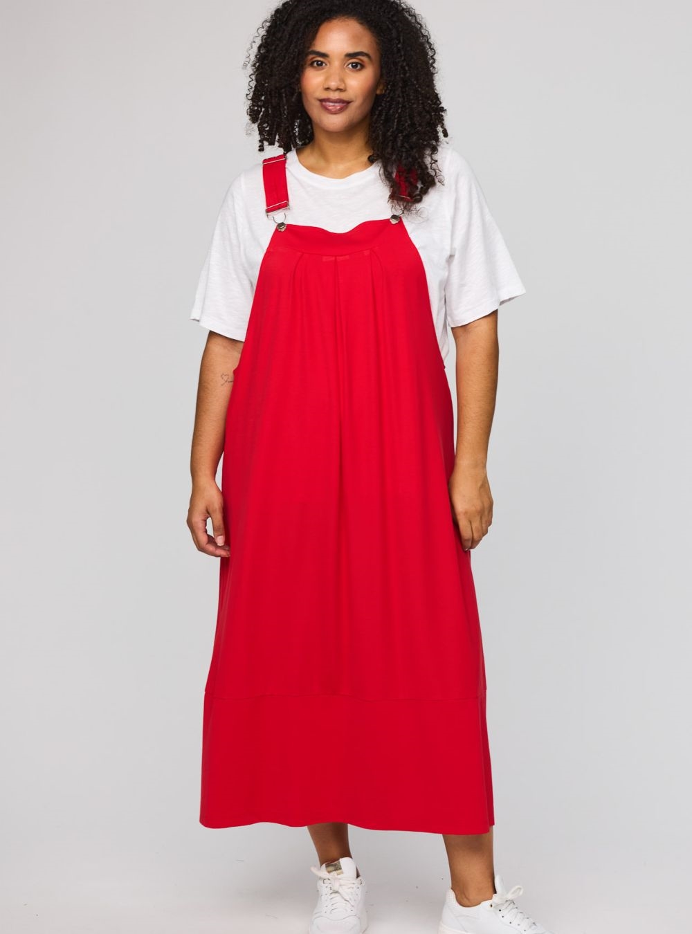 Studio - Isabell Spencer, Rød